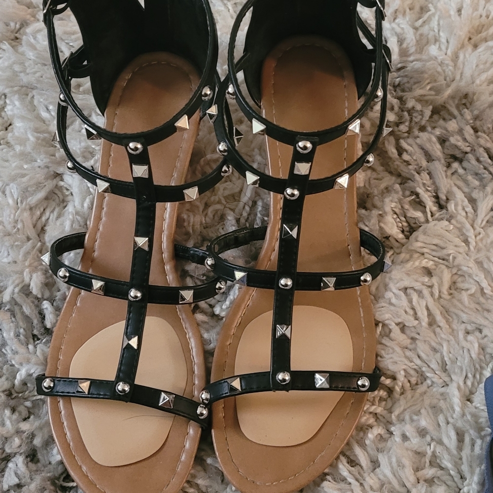 Women's shoes
